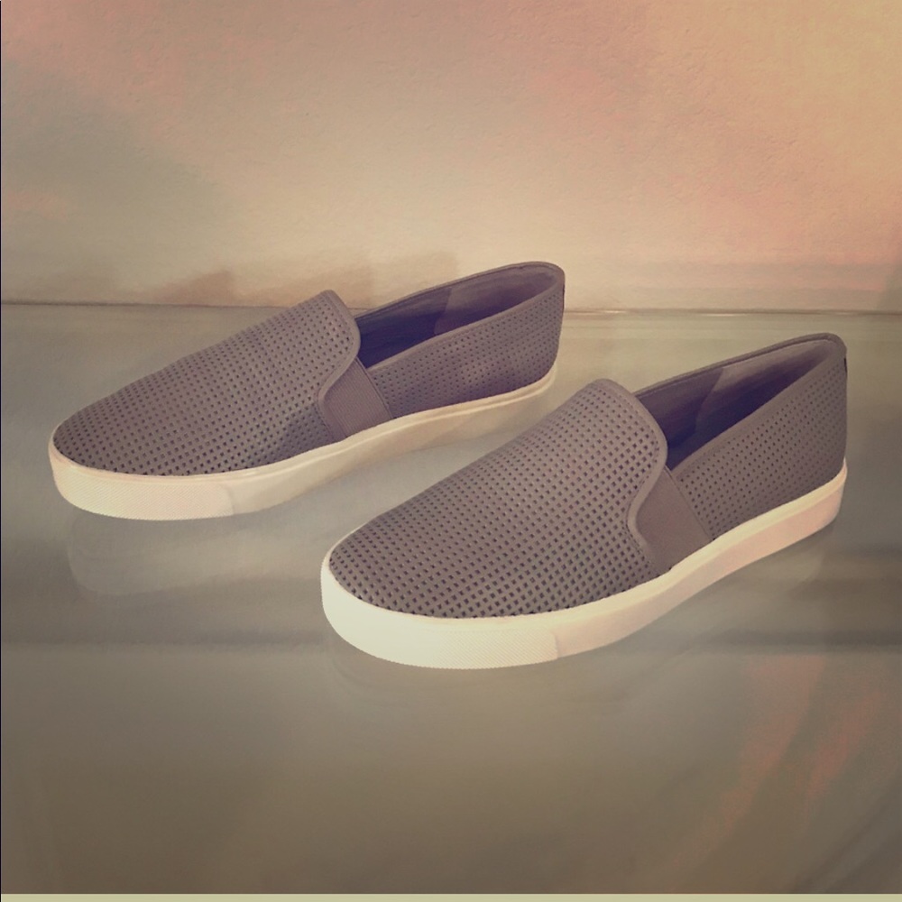 Like new Vince Blair 5 perforated slip-on sneakers